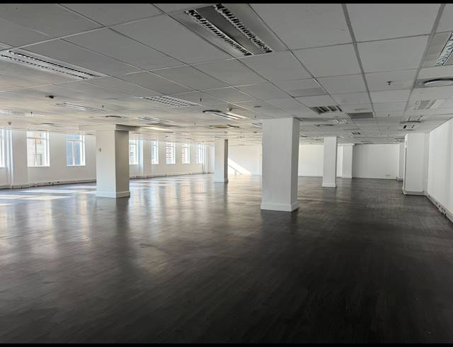 990M² BUILDING TO LET IN CAPE TOWN CITY CENTRE